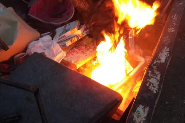 Brand im Sperrmüllcontainer