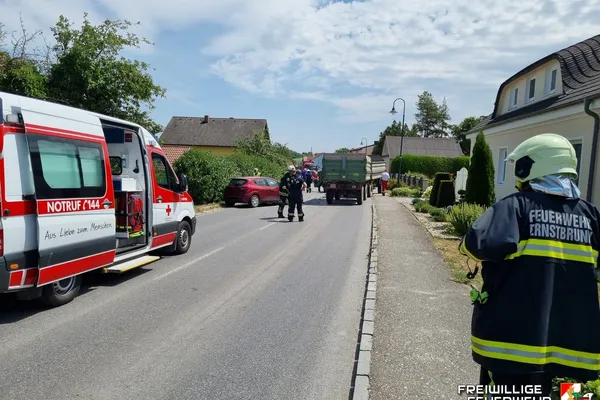 PKW gegen Traktor