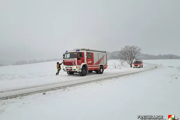 PKW Bergung mit Folgeeinsatz