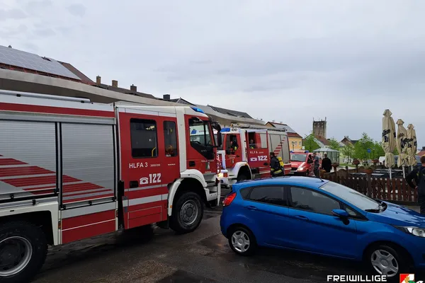 Brandverdacht in Wohngebäude