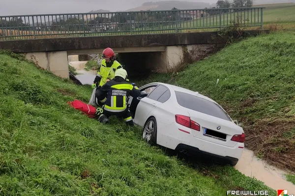 Menschenrettung nach Verkehrsunfall