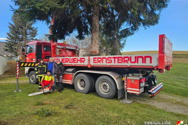 Christbaum für die Feuerwehrzentrale