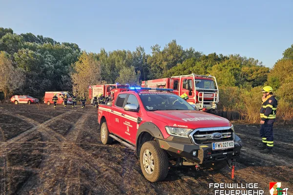 Unterstützung bei Großbrand in Groß-Enzersdorf